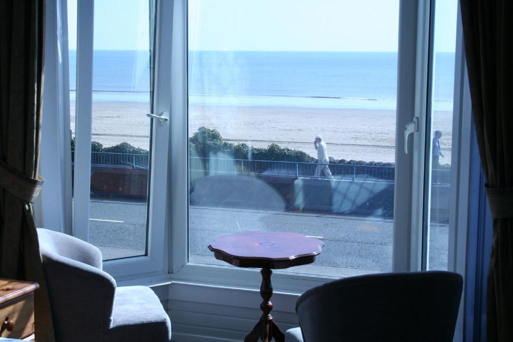 Devon View Guesthouse Суонзи Стая снимка