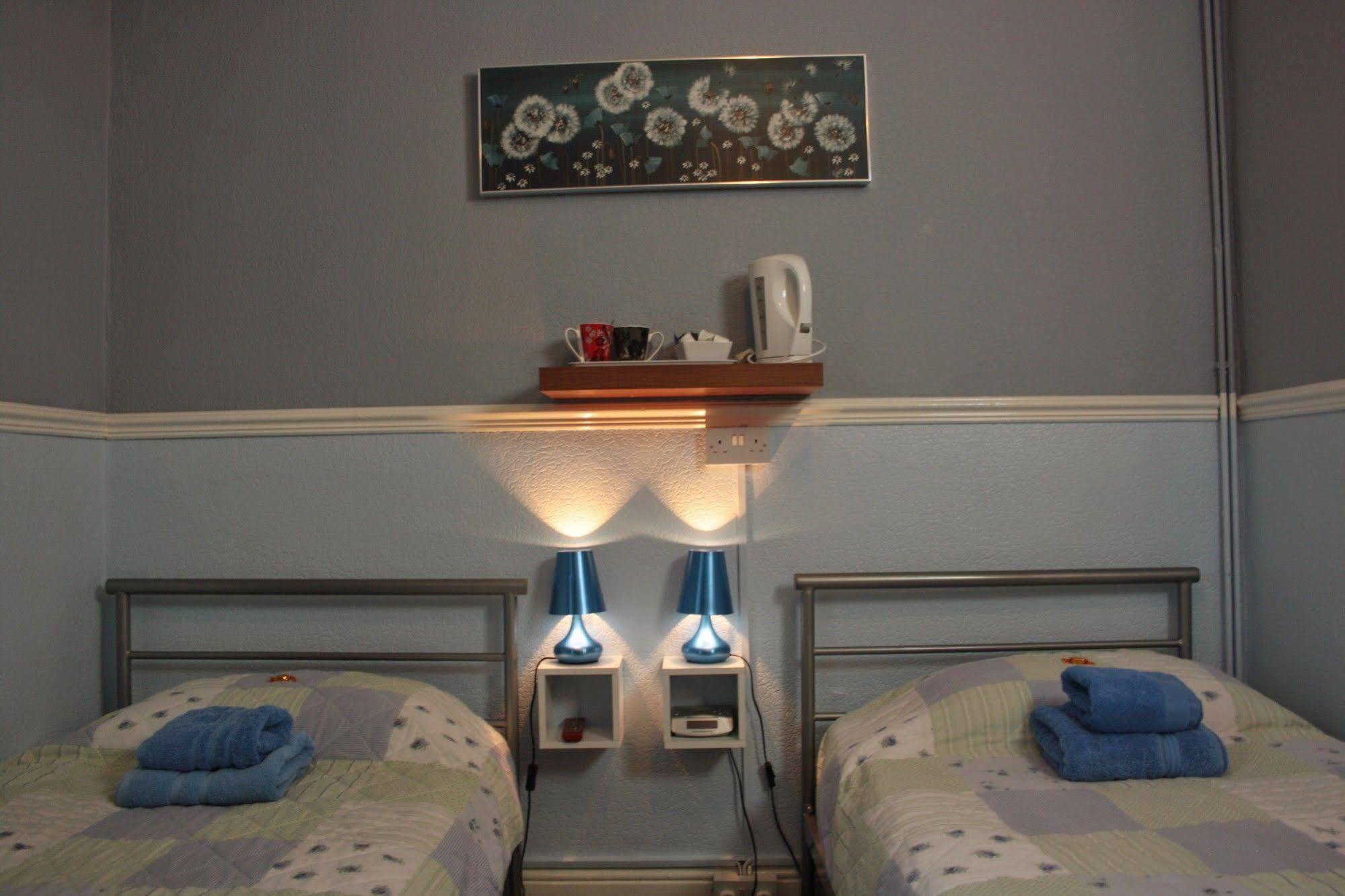 Devon View Guesthouse Суонзи Екстериор снимка