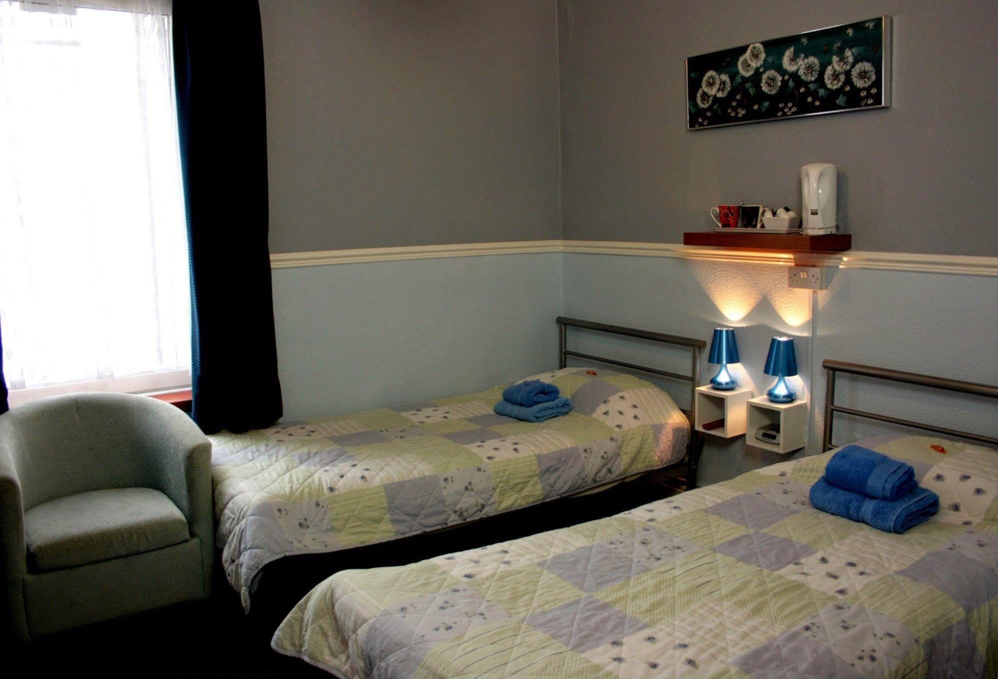 Devon View Guesthouse Суонзи Екстериор снимка