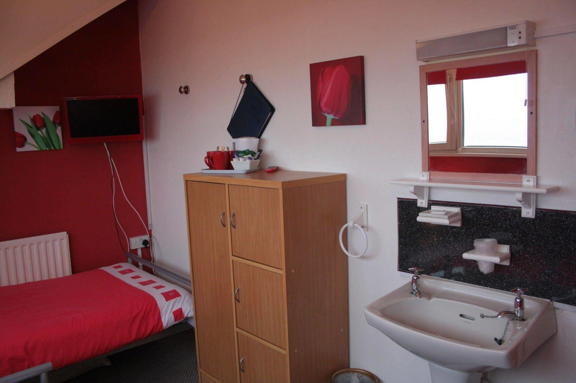 Devon View Guesthouse Суонзи Екстериор снимка