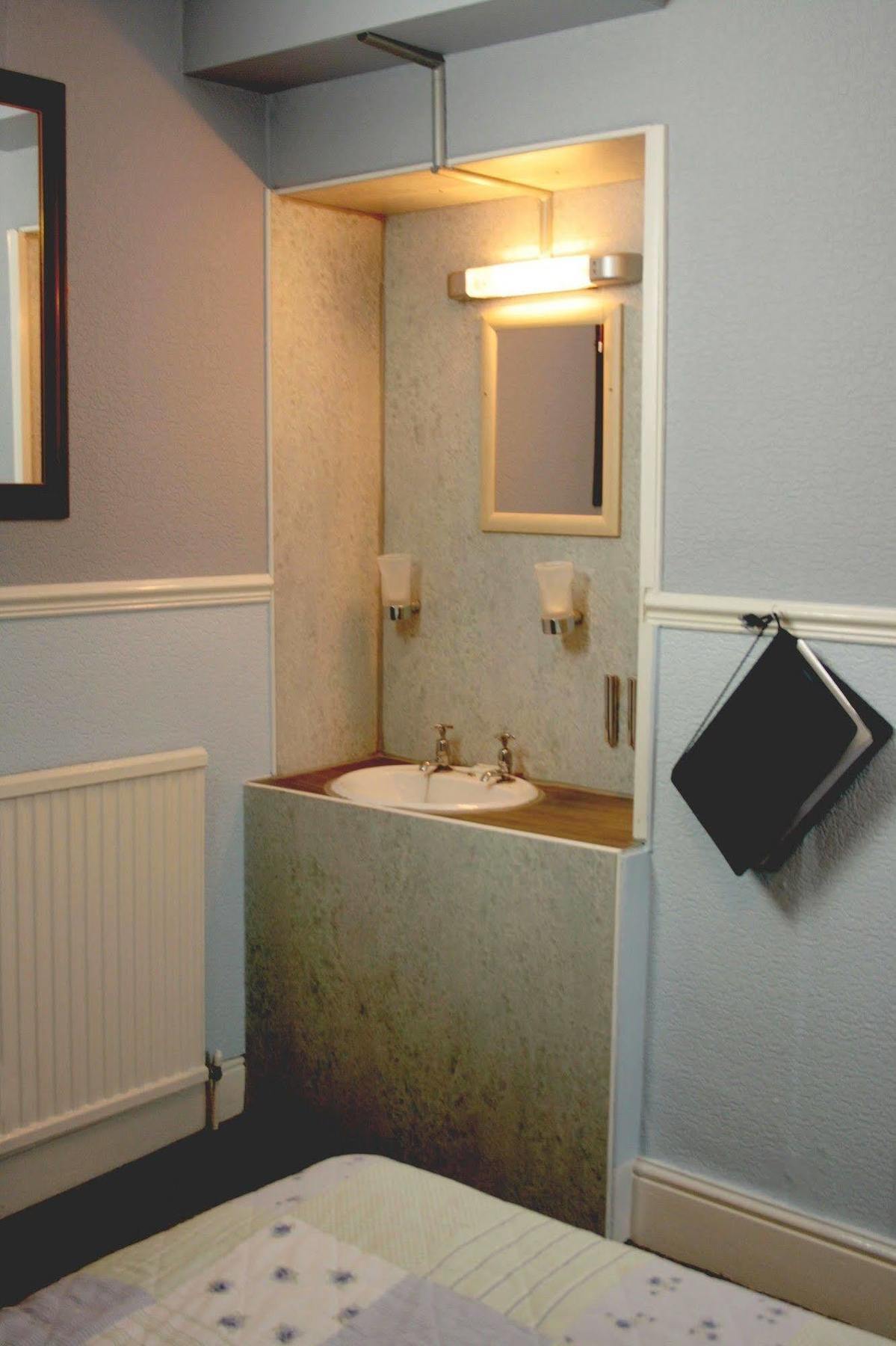 Devon View Guesthouse Суонзи Екстериор снимка