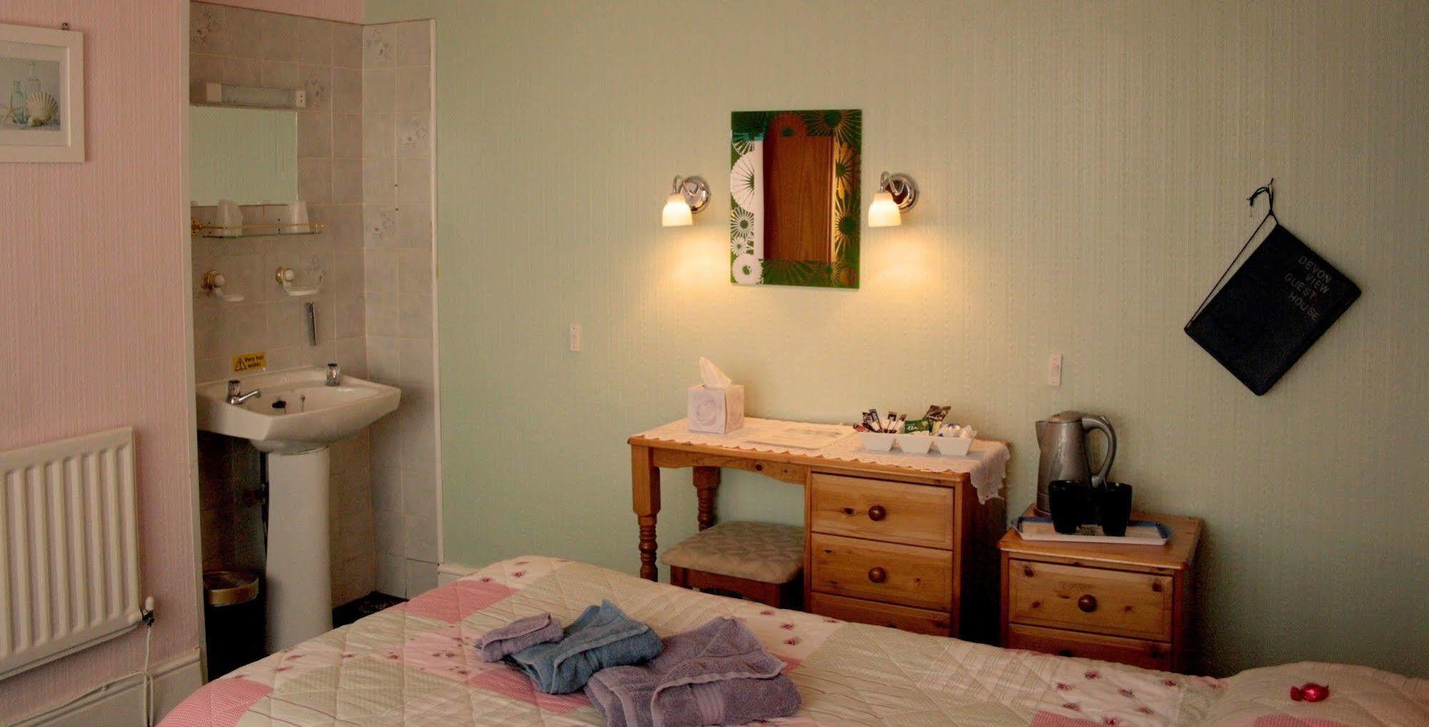 Devon View Guesthouse Суонзи Екстериор снимка